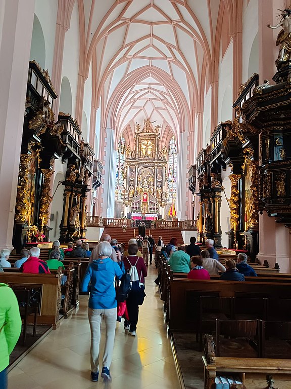 2.5_Mondsee_Basilika.jpg  