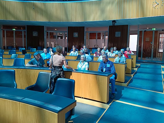 Plenarsaal_c.jpg